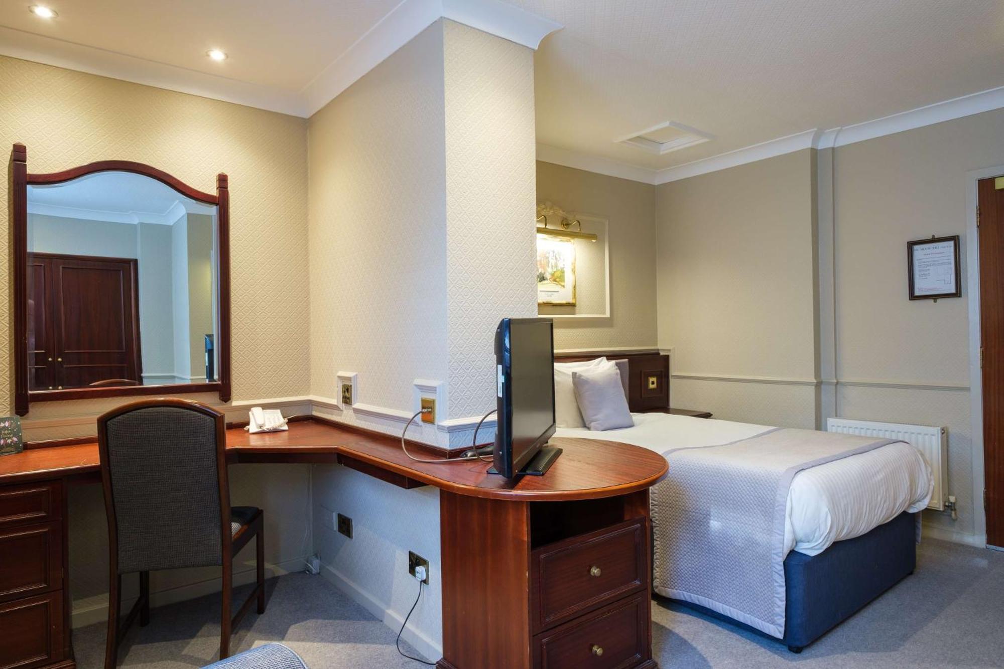 Moor Hall Hotel & Spa Sutton Coldfield Esterno foto